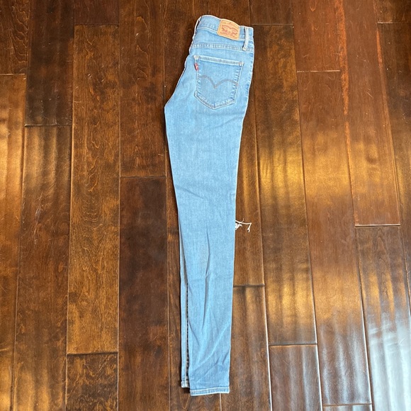 Levi’s Super Skinny High Rose Jeans - Picture 3 of 5